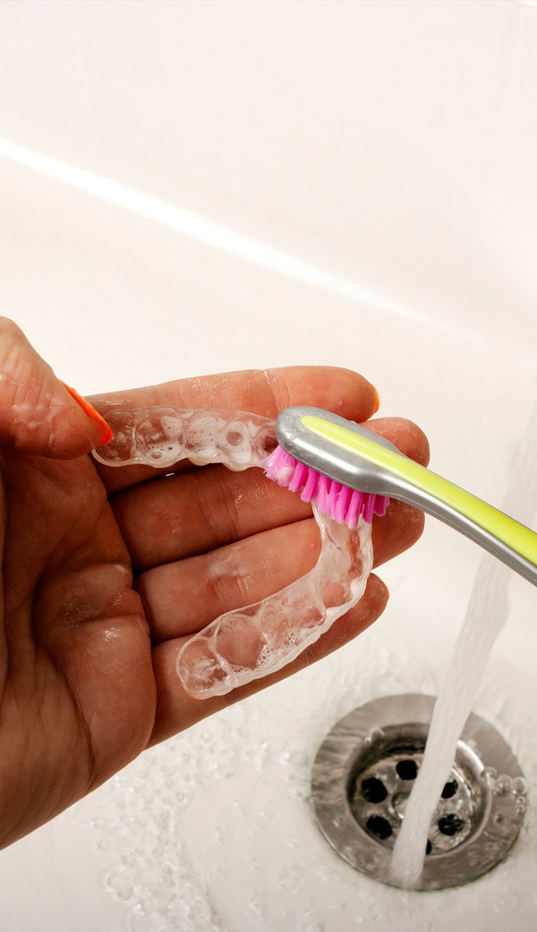 how to care for removable braces and keep them clean